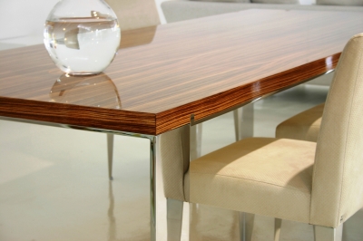 Pietari dining table